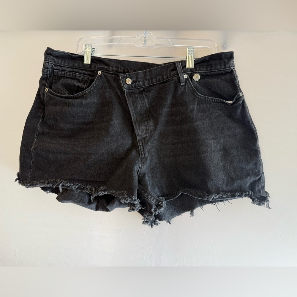 EB DENIM VINTAGE 90’s HIGH WAIST BLACK DENIM SHORTS 33